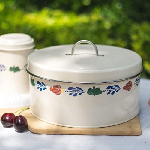 European Metal Storage Jars with Lid Lace Decorative Biscuits Nut Organizer Seal Cereal Dispenser Home Decoration Ornaments