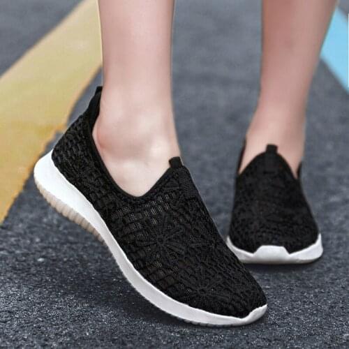 Ladies Walking Shoes Breathable Casual Sports Shoes Outdoor Lightweight Sports Shoes Size 36-42 2021 Summer New Style