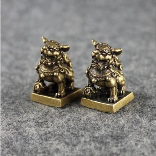 Retro Chinese Style Old Brass Solid Lion Lucky Seal Desktop Decoration Auspicious Keychain Pendant