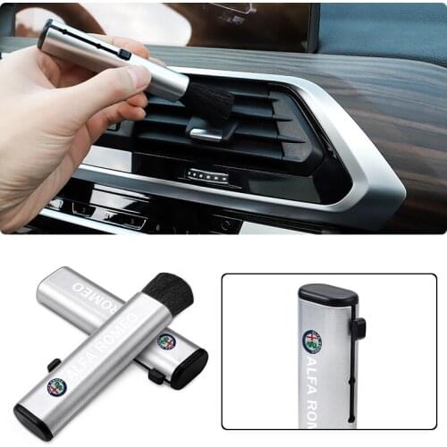 ABS Car Cleaning Brush Retractable Auto Conditioning Air Outlet Brush For Alfa Romeo 159 156 GT 147 Giulia Mito Giulietta Gloria