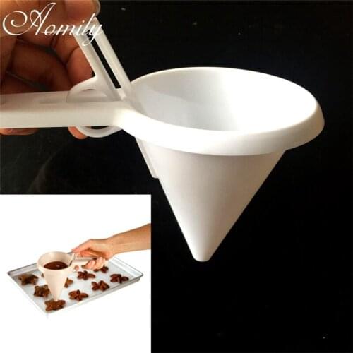 Aomily New Design Plastic Manual Batter Dispenser Cake Funnel Cookies Chocolate Making Mold Eggs Tart Tools Maker Bakeware Tools