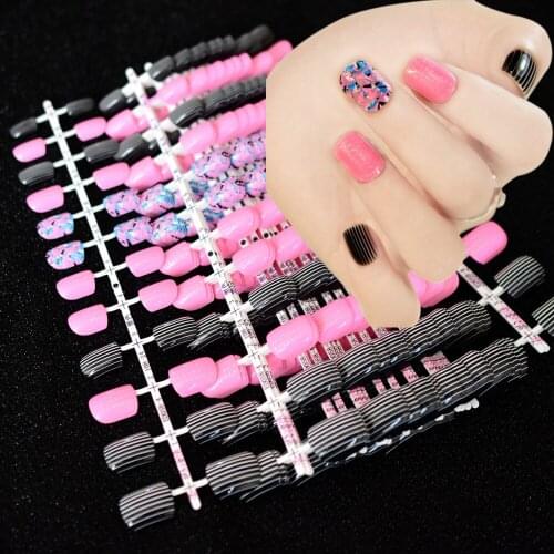 240pcs Irregular Geometry Kawaii Fake Nails Full Cover Pink Black Stripe Manicure Press on Short False Nail Art New 10 sets