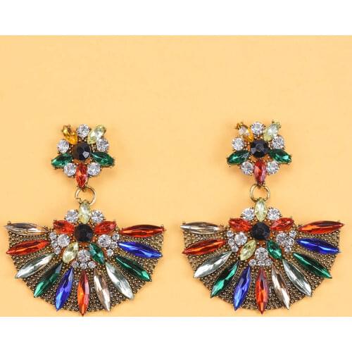 4 Colors Bohemian Ethnicity Crystal Earrings Exquisite Simple Fan Shape Fringe Drop Dangel Earrings for Women Jewelry Wholesale