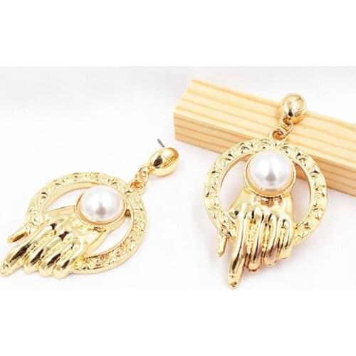 Hand Palm Shape Pearl Round Circle Figure Drop Earrings 2019 New Design Fashion Temperament Earrings For Women Party Jewelry