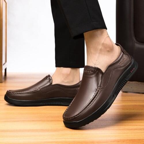 Luxury Mens Comfortable Genuine Leather Loafers Fashion Driving Breathable Slip on Men Casual Lightweight Boat Shoes