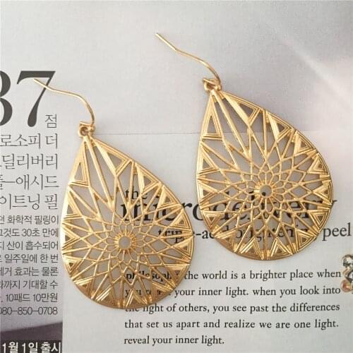 Golden Statement Earrings 2021 Geometric Earrings For Women Round Dangle Earrings Drop Modern Art Fashion Party Jewelry