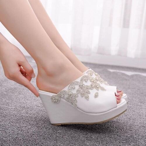 Crystal Queen Silver Rhinestone Peep Toe Platform Wedges Sandals High Heels Slippers Beach Sandals For Women Wedding Shoes
