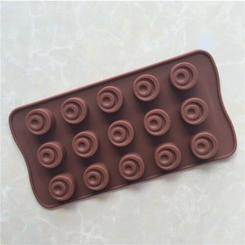 Currently Available Wholesale 15 Even Circle in the Middle with a Dotted Silicone Chocolate Mold Maltose Mode
