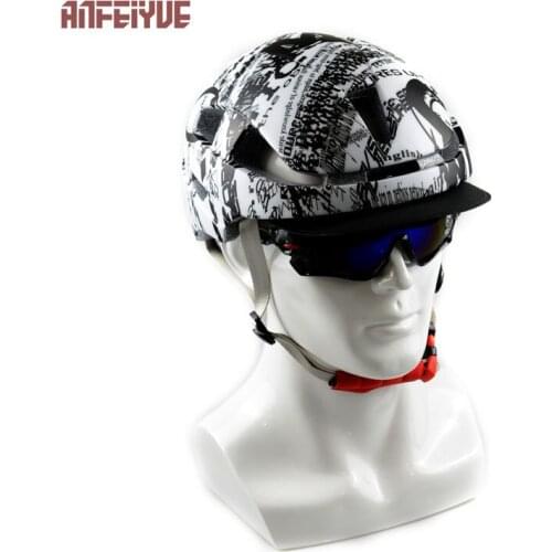 2018 NEW EPS 15 Air Vents In-Mold Bicycle Helmet Matte Men Women Bike Helmet Mountain Road Bike Integrally Molded Cycling Helmet