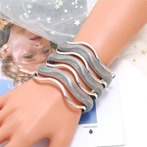LZHLQ Multilayer Wire Bangle For Women Trendy Maxi Opened Resin Cuff Bracelet 2021 Fashion Brand Jewelry Accessories