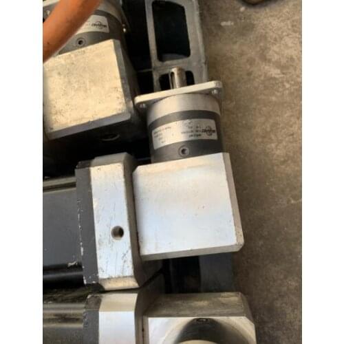 8LSA35.E3060D200-0 with reducer WPLE60 1:8 , used one , 85% appearance new , test goods , free shipping