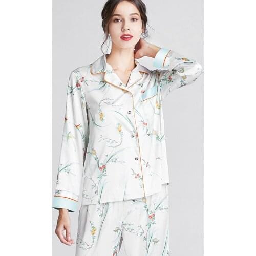 New Style Pajamas Womens Spring and Autumn Thin Silk Print Long-sleeved Casual Plus Size Home Wear Satin Daffodil Women Pajamas