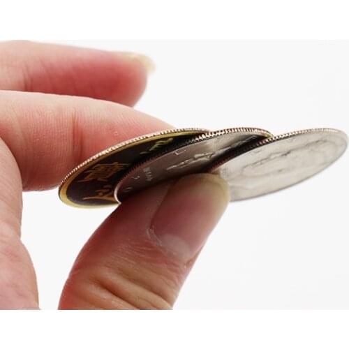 Multiply coins (Half dollar version) Flying coins,magnetic- Trick, card magic,magic tricks,props comedy