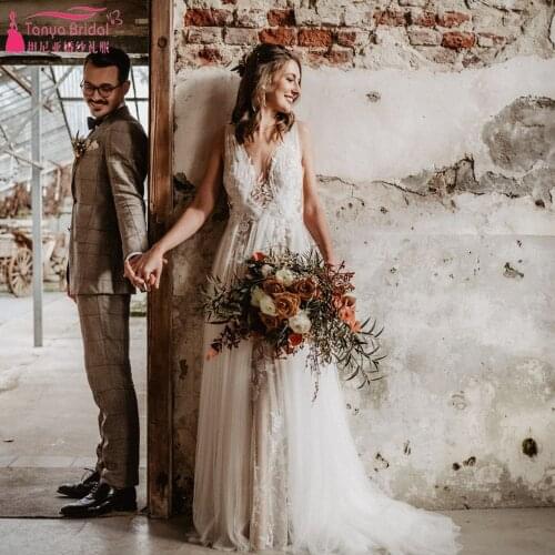 Deep V-Neck Boho Wedding Dresses Backless Elegant Bridal Gowns Vestido de Noivas chic ZW468