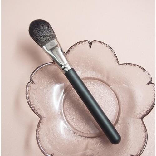 M127 Dual-Fibre Goat Hair and Synthetic Hair Soft Tongue Shape Precise Blusher Brush Highlighter Sculpting Makeup Brush