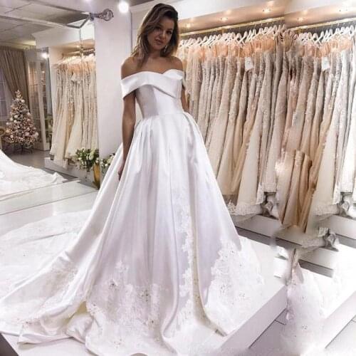 Hot Sale Satin Wedding Dresses Lace Embroidery Off the Shoulder Long Dresses With Court Train Bridal Gowns Formal Party robes de