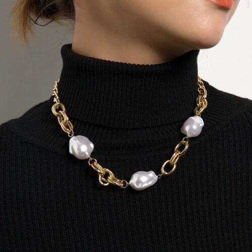 Fashion Punk Baroque Pearl Thick Chain Choker Necklace for Women Trendy Geometric Clavicle Necklace Collar Chocker Jewelry Gift