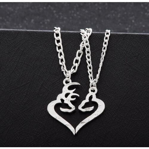 2pcs/set Deer Hunting Buck & Doe Necklace Kissing Broken Half Coin Set Friendship BFF Creative Necklace Lover Couples Gift
