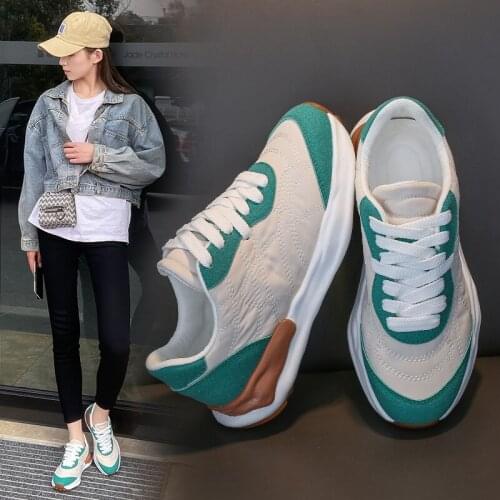 2021 spring and autumn new net red Hong Kong style womens shoes super fire casual shoes thick-soled fashion all-match sneakers