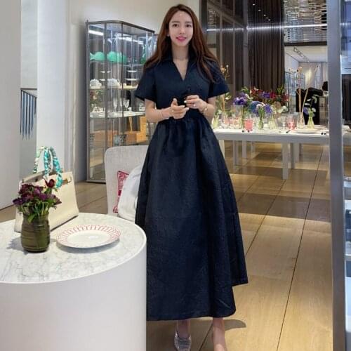 2021 New Runway Style Temperament V-Neck Short-Sleeved Summer Dresses Womens Fashionable Swing Solid Jacquard Dress With Belt