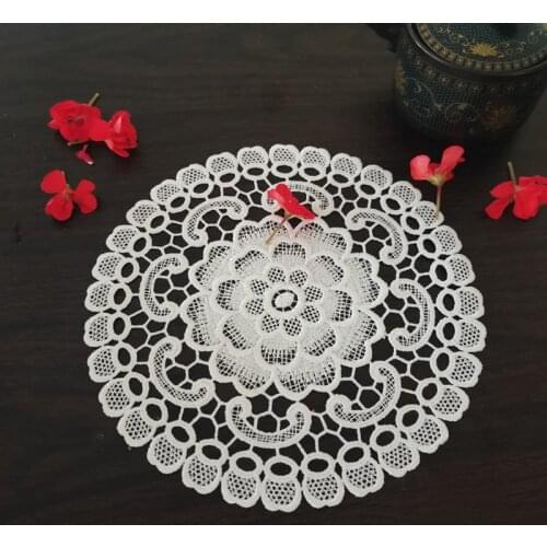 European Embroidered Round White Coaster Coffee Cup Tea Set Table Mat Vase Pad Bar Counter Wine Glass Christmas Party Decoration