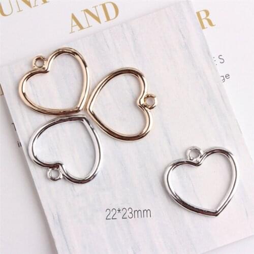 2019 Fashion Simple Gold Silver Alloy Medium Hollow Love Heart Charms DIY Metal Bracelet Necklace Jewelry Findings Accessories
