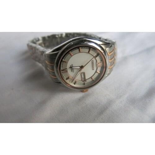Rare old Japanese watch, can work, precision, machinery, fashion, free shipping