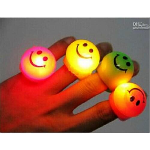 Popular Prom LED Flash Smiley Face Finger Ring Hand Laser Light Kids Toys Elastic Rubber Blinking Ring For Party Bar Christmas G