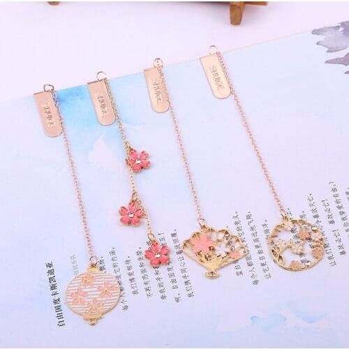 Metal Bookmarks Flowers Classical Exquisite Mini Art Pattern Book Mark Page Folder Pendant Office School Supplies Stationery