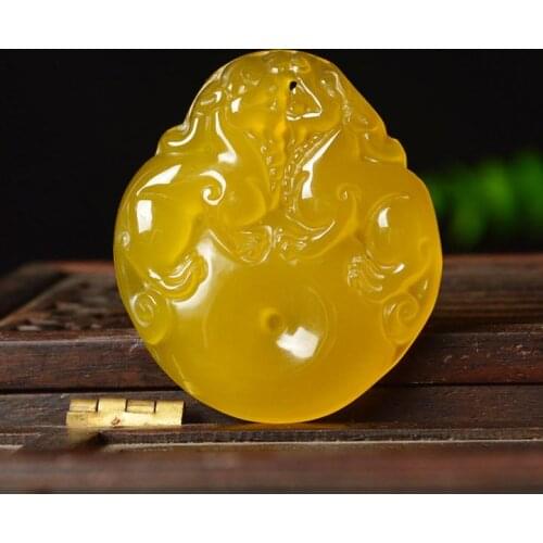 Topaz Carved Carved Double Scorpion Safe Buckling Transit Lucky Money Rolling Pendant cb53