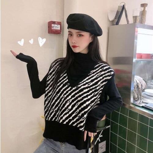 Vests for Women Korean Fashion Striped V-neck Knitted Sweater Sleeveless Pullover Sweater Loose Female Casual Short Knitted Vest