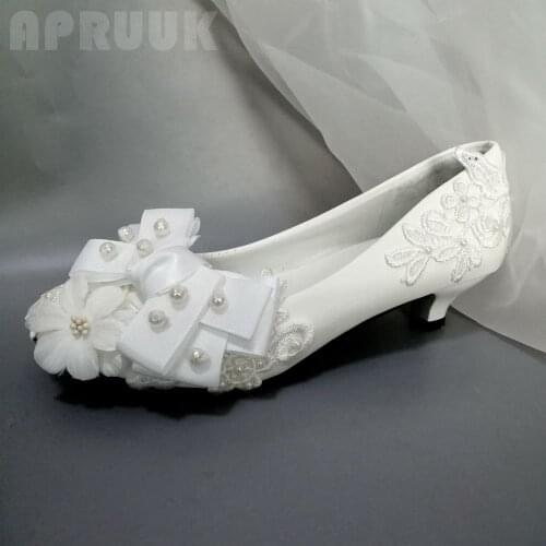 Flower wedding shoes bride handmade elegant ladies bridesmaid bridal small tiny 3CM heel bridal wedding white pumps shoe