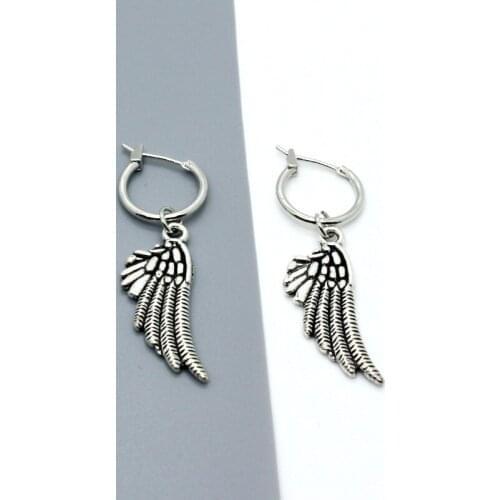 1Pair Vintage Gothic Feather Earrings For Women European Punk Personality Evil Wing Pendant Hoop Earrings Ear Stud Jewelry E366