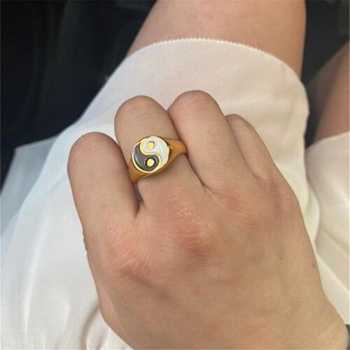 Enamel Tai Chi Gossip Rings Female Personality Yinyang Black White Drip Glaze Metal Gold Color Rings Jewelry Women Men Anelli