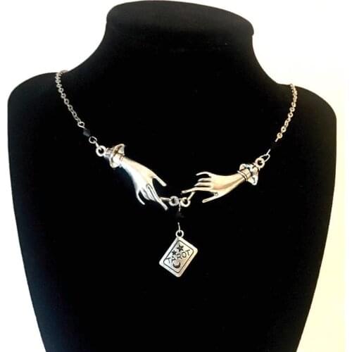 Gothic Tarot Reader Necklace Pendant Mystery Gift Hands Mysterious Punk Creative Charm Declaration Both Men Women Fashion 2021
