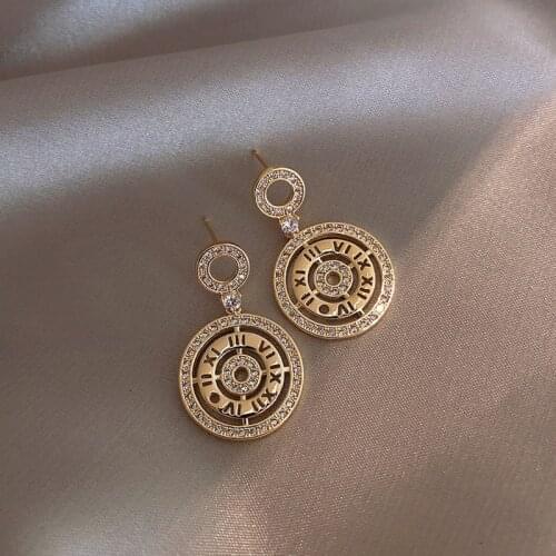 2020 New Light Luxury Rhinestone Disc Classic Roman Numerals Atmospheric Charming Lady Earrings