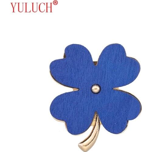 YULUCH New design handmade jewelry accessories zinc alloy inlaid wooden lucky four-leaf brooch for fashion woman gifts