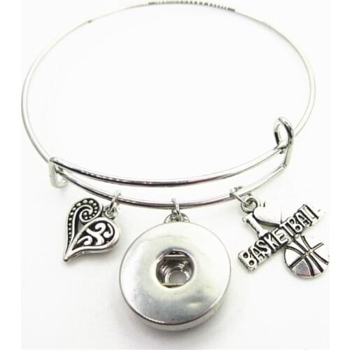 2018 New 10pcs I Love Basketball Snap Button Bracelets Expandable Adjustable Wire Hook Bangles Fit 18mm Jewelry DIY Snap Charms