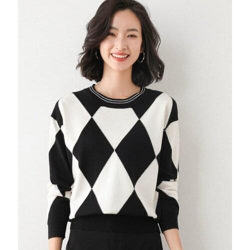 Round neck sweater womens 2021 autumn winter new fashion diamond lattice sweater Korean color matching bottom shirt women