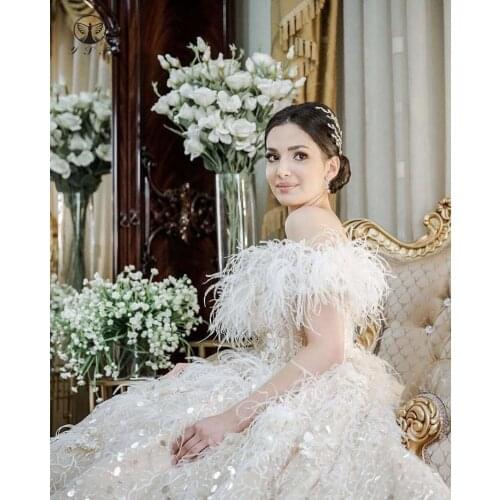 2020 Robe De Mariee Bling Bling Off the Shoulder Short Sleeve A Line Sequin Lace Feather Champagne Wedding Dresses