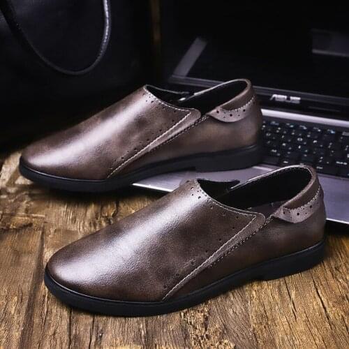 Man Flat Classic Men Dress Shoes outdoor lace up genuine Leather Wing tip Carved Italian Formal Oxfords shoe