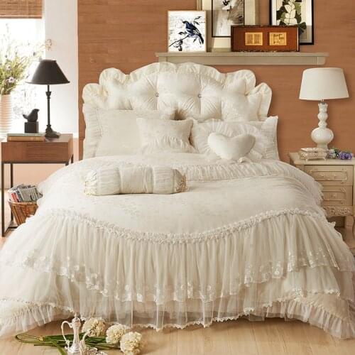 4/6/8pcs Princess style Jacquard Bedding Set white Bed Skirt lace Duvet Cover wedding bed Sets Queen King cotton Bed Linen
