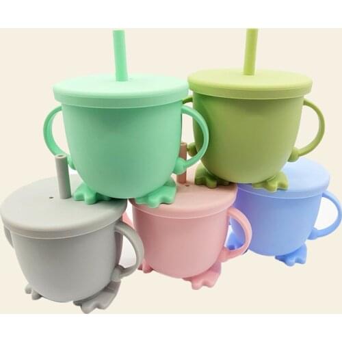 BPA-free baby feeding cup, silicone straw snack cup, leak-proof portable training cup, solid silicone straw cup lid