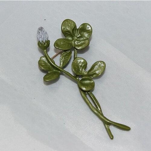 2018 new rural wind Vintage Retro literary temperament elegant vivid flowers all-match paint brooch brooch