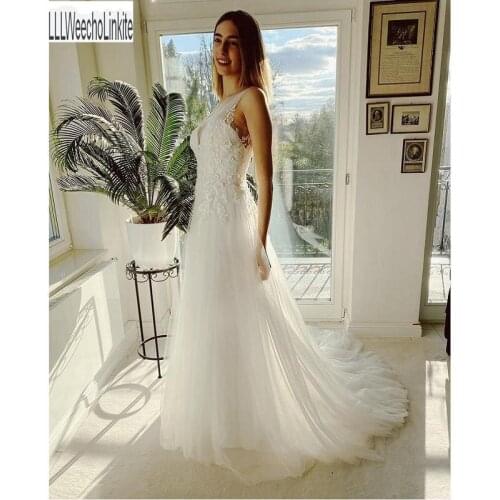 Ivory Lace Tulle A-Line Wedding Dresses Chapel Train Floor-Length V-Neck Bridal Gowns Custom Made
