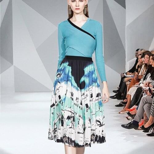 Knitting 2 Pieces Suits Women Sexy V-neck Pullover Crop Top & Print Elastic Waist Pleated Skirt Casual Set 2020 New