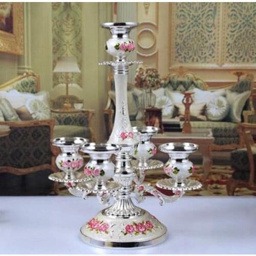 European Roses Metal Candlestick Acrylic Crystal Pendant Bright Silver Candle Holders for Wedding Celebration Table Decoration