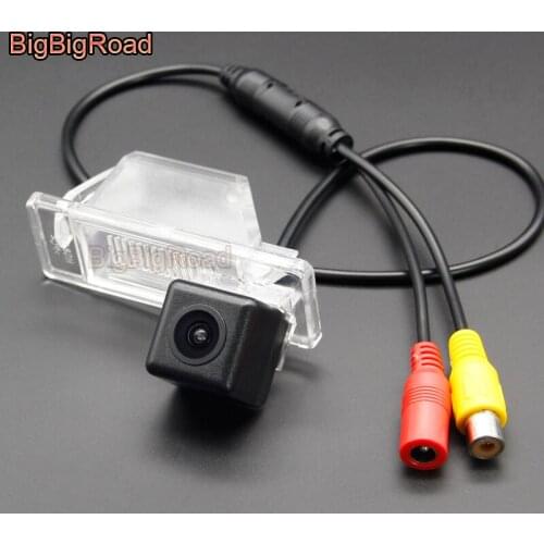 BigBigRoad Vehicle Wireless Rear View Camera HD Color Image For Nissan Genuine 2006 -2015 Juke Sunny Primera WP12 Versa NV200