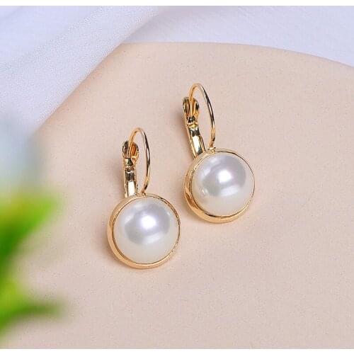 2019 Trendy Elegant Round Pearl Earrings for Women White Big Imitation Pearl Drop Hanging Earrings Wedding Fashion Pearl Jewelry
