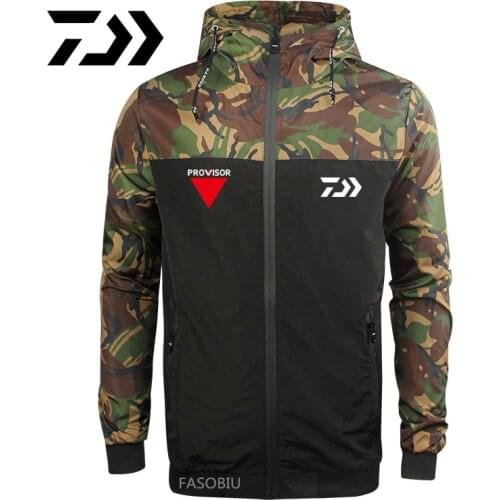 Daiwa Spring Autumn Mens Casual Camouflage Hoodie Fishing Jacket Men Waterproof Clothes Mens Windbreaker Clothing Male Outwear